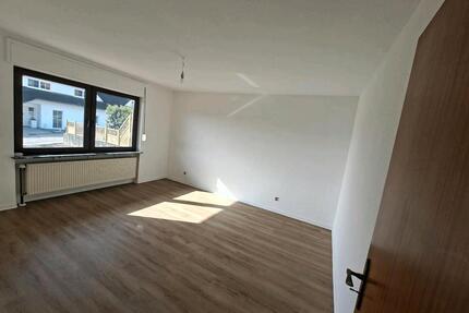 3-Zi.-Wohnung in Losheim-Mitlosheim inkl. Garten,Balkon,Garage - Losheim am See