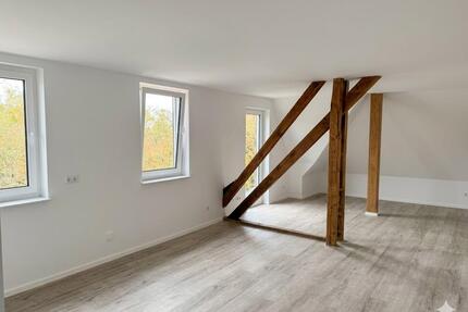 Wohnen am Stienitzsee, hochwertig und stilvoll saniert 65,89 qm 2 Zimmer mit großem Balkon - Rüdersdorf bei Berlin Hennickendorf