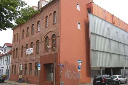 Wohnung zum Mieten in Schwerin 700,00 € 91 m²