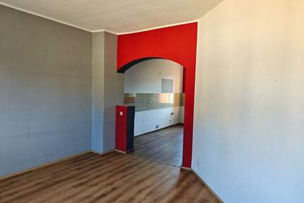 3 Raum-WHG im 1. Obergeschoss - 415,00&nbsp;EUR Kaltmiete, ca.&nbsp; 69,10&nbsp;m&sup2;&nbsp;Wohnfl&auml;che in Regis-Breitingen (PLZ: 04565)