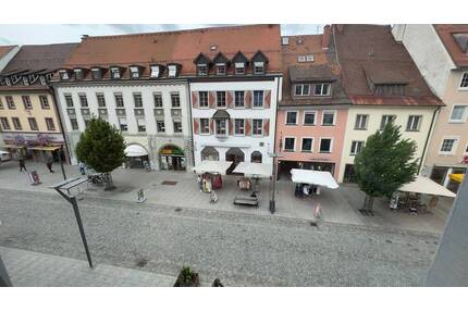 Komfortable großzügige 2,5-Zi.Wohnung, ca. 88 qm, VS-Villingen, Fußgängerzone, offene Küche inkl. EBK, beziehbar 01.... - Villingen-Schwenningen
