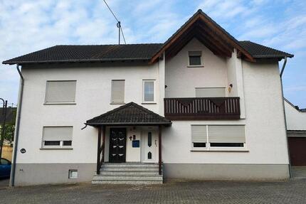 Zweifamilienhaus in Reich inklusive Bauplatz, - Tiefenbach