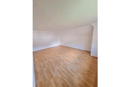 Wohnung zu vermieten - 1.000,00&nbsp;EUR Kaltmiete, ca.&nbsp; 115,00&nbsp;m&sup2; in Rottenburg am Neckar (PLZ: 72108)
