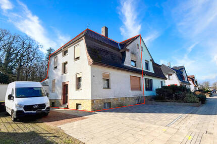 Doppelhaushälfte mit 2 Wohneinheiten und Garagen in Osnabrück-Eversburg