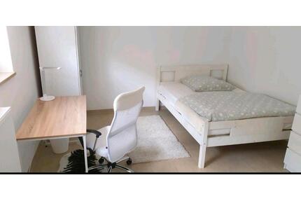 Zimmer in moderner WG südlich von Ingolstadt