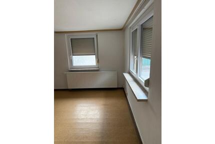 Haushälfte zu Vermieten - 750,00&nbsp;EUR Kaltmiete, ca.&nbsp; 60,00&nbsp;m&sup2; in Schmalkalden (PLZ: 98574)