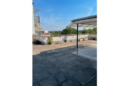 Tolle Penthouse-Wohnung mit ca. 160qm Dachterrasse im Zentrum - Waldkraiburg