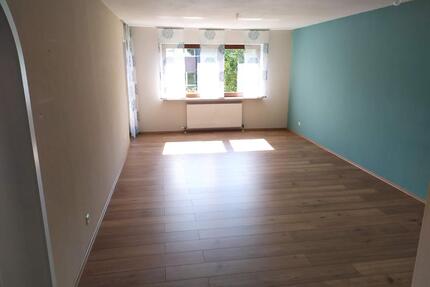 Dachgeschoss-Wohnung mit Balkon, 3 Zimmer, Nordstadt Pforzheim