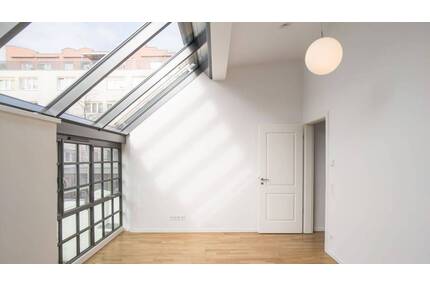 HOMESK - Exklusives Townhouse mit Garten im sanierten Altbaudenkmal in Neukölln - Berlin