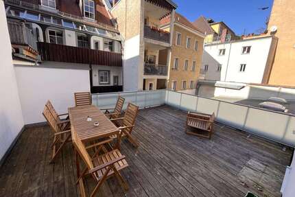 Wohnung zum Mieten in Regensburg 1.710,00 € 122.18 m²