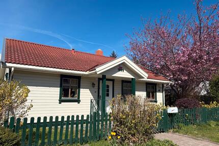 Idyllisches Wohnen zwischen Usedom & Rügen - Charmanter Bungalow - Karlsburg