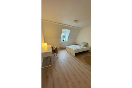 Nachmieter WG Zimmer - 530,00&nbsp;EUR Kaltmiete, ca.&nbsp; 74,00&nbsp;m&sup2; in Nürnberg (PLZ: 90402) Altstadt, St. Lorenz