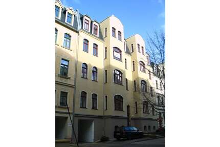 Wohnung zum Mieten in Halle 280,00 € 32 m²