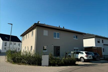 Moderne 3-Zimmer-Wohnung mit 119 m², Terrasse, Garten & EBK, Kehl