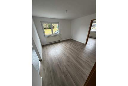 *** Einladende 3-Raum-Wohnung in ruhiger Lage von Auerbach ***