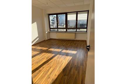 4 ZK 1 Duschbad, 1 Wannenbad, Kaiserstr. 6, 66111 Saarbrücken