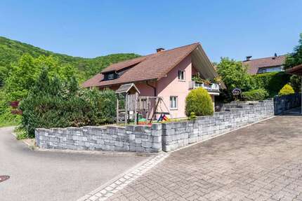 Haus zum Kaufen in Klettgau 480.000,00 € 226.55 m²
