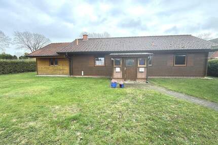 Charmantes Holzhaus, ebenerdiges Wohnen in Oetzen