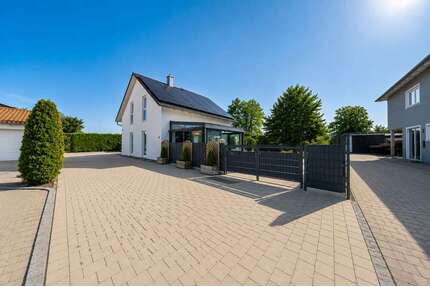 Haus zum Kaufen in Dietenheim 669.000,00 € 209.64 m²
