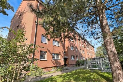 Helle 3-Zimmer-Wohnung mit Balkon, EBK & Keller in Lübeck