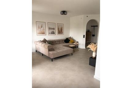 Helle und moderne 3-Zimmer-Wohnung in 63543 Neuberg