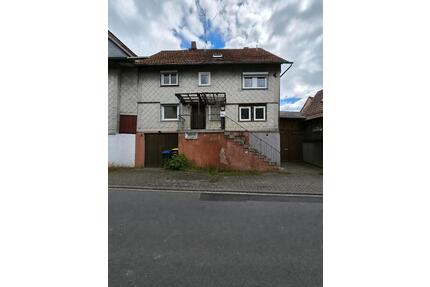 Haus für Begabte Handwerker - 40.250,00&nbsp;EUR Kaufpreis, ca.&nbsp; 189,00&nbsp;m&sup2; in Kirtorf (PLZ: 36320)