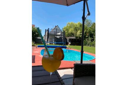 Einfamilienhaus ohne Makler m. Traumgarten, Pool inkl. in Biblis