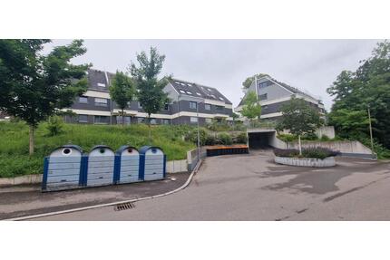 Moderne 4-Zimmer-Wohnung mit Aufzug, Balkon und Tiefgarage - Leonberg