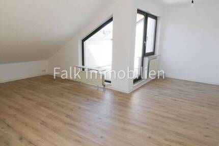 ***Mein Platz unterm Dach! Renovierte 2 ZKB-Wohnung + Dachloggia in Brühl 