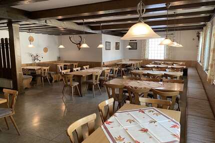 Haus zum Kaufen in Monheim Flotzheim 980.000,00 € 450 m² - Monheim / Flotzheim