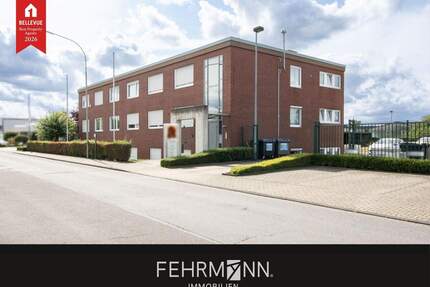 Gepflegtes Bürogebäude mit großer Freifläche in guter Lage von Ahaus