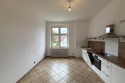 Helle Altbauwohnung mit neuer Einbauküche mit ca. 90 m² | hohe Decken | Gelsenkirchen-Horst