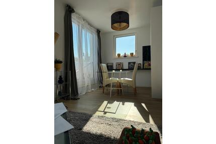 Biete ab April zur Untermiete möblierte 2 Zimmer Wohnung Tesla - Berlin Treptow-Köpenick