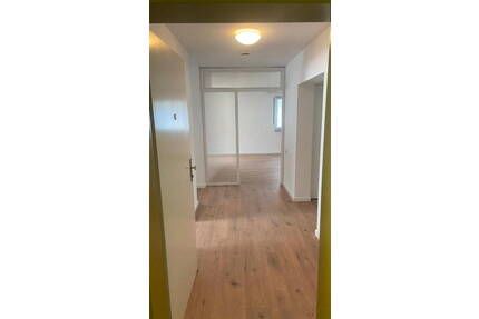 Exklusive 3,5-Zimmer-Wohnung am Wasserturm Hockenheim - Erstbezug nach Renovierung, 2 Balkone