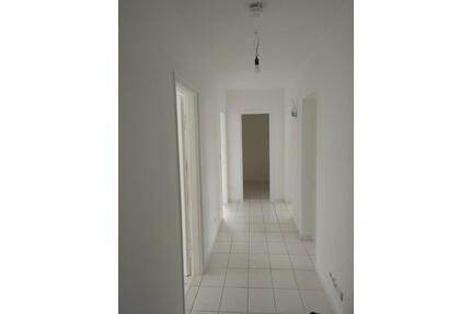 Verkaufe helle gut geschnittene 3 Zimmer Wohnung zum kaufen - Nürnberg Eberhardshof