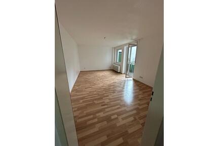 2 Zimmer Wohnung Gelsenkirchen - 700,00&nbsp;EUR Kaltmiete, ca.&nbsp; 67,00&nbsp;m&sup2; in Gelsenkirchen (PLZ: 45888) Gelsenkirchen-Mitte