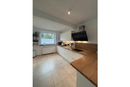 Sonnige 4-Zimmer-Maisonette am Bürgerpark mit EBK - Bremerhaven Schiffdorferdamm