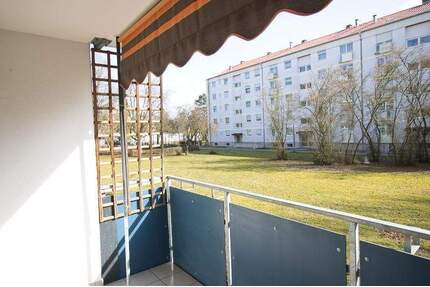 Renovierte schöne 3-Zimmerwohnung mit Balkon und Stellplatz am Bergl in Schweinfurt