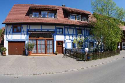 Haus zum Kaufen in Immenstaad am Bodensee 990.000,00 € 326 m²