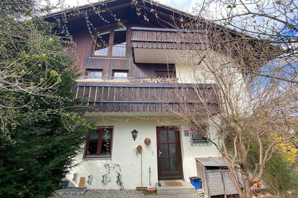 Großes Reiheneckhaus mit schönem Grundstück in Weilheim - provisionsfrei