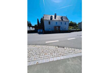 Freistehende Einfamilienhaus - 79.999,00&nbsp;EUR Kaufpreis, ca.&nbsp; 120,00&nbsp;m&sup2; in Leupoldsgrün (PLZ: 95191)
