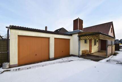 Trittau - Kleines Häuschen in Schulnähe mit großem Garten für viele Möglichkeiten