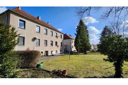 Voll vermietetes Mehrfamilienhaus – 4× 3-Raum-Wohnungen mit Fernblick - Rositz