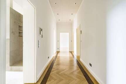 Wohnung zum Mieten in Wiesbaden 2.600,00 € 168.08 m²
