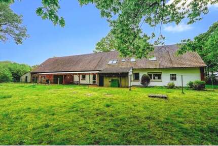 Haus zum Kaufen in Warmsen 299.000,00 € 248 m²