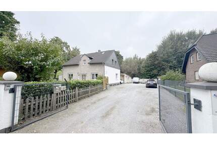 Achtung, Unternehmer: Saniertes Haus mit Werkhallen, Garage und großem Grundstück! - Oberhausen Schwarze Heide