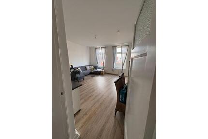 Schöne , helle 2-Zimmer Wohnung Altbau in Kiel-Gaarden