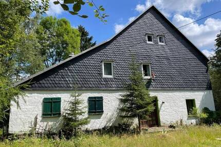 Ehemaliges Landheim in ruhiger Lage * mit viel Platz innen und außen* sucht neue Aufgabe - Geising