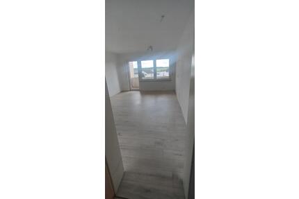 Alltagstaugliche 2-Zimmer-Wohnung mit Balkon und TG in Blaustein