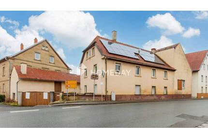 Großzügiges Zweifamilienhaus mit Scheune, Werkstatt und Ausbaureserve - Bergtheim Opferbaum